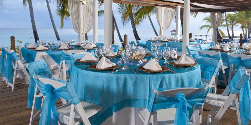 Wedding tables in Catalonia Hotel in Dominican Republic