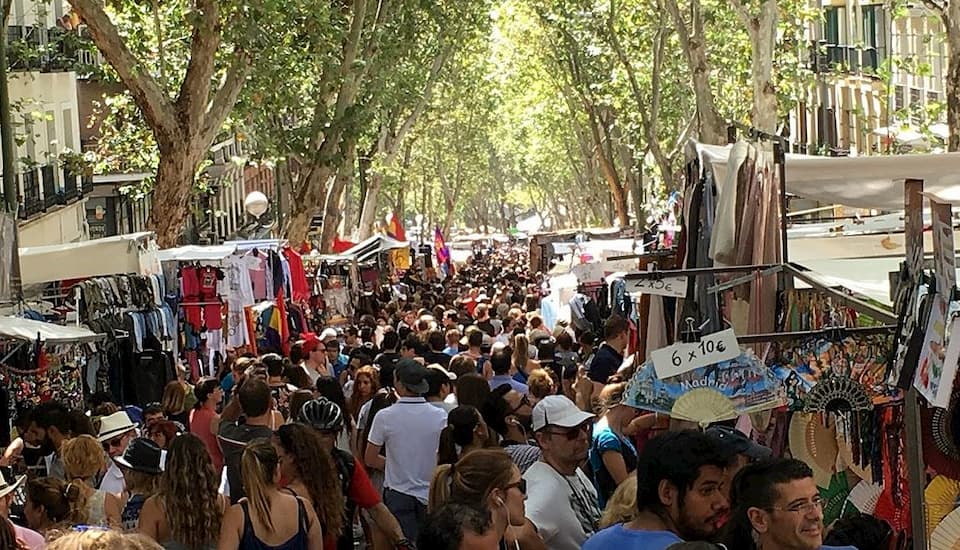 El Rastro Market street