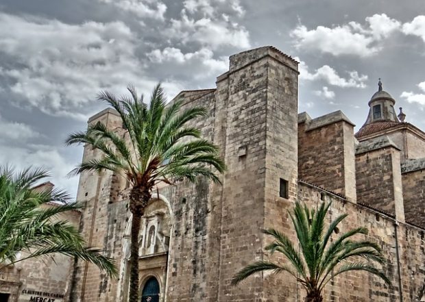 Building in Mahon which is near the Mercat Del Claustre Del Carme