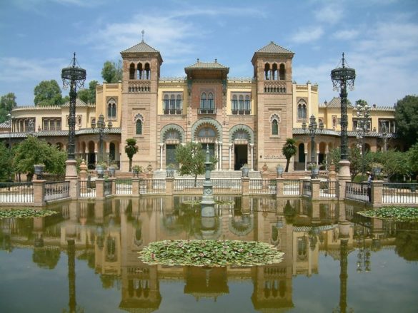 reasons to visit seville