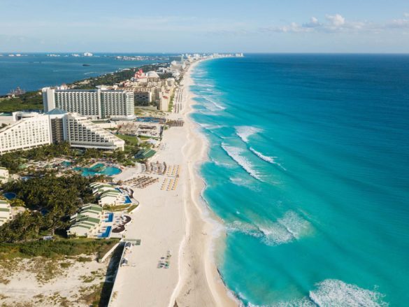 Beach line in cancun