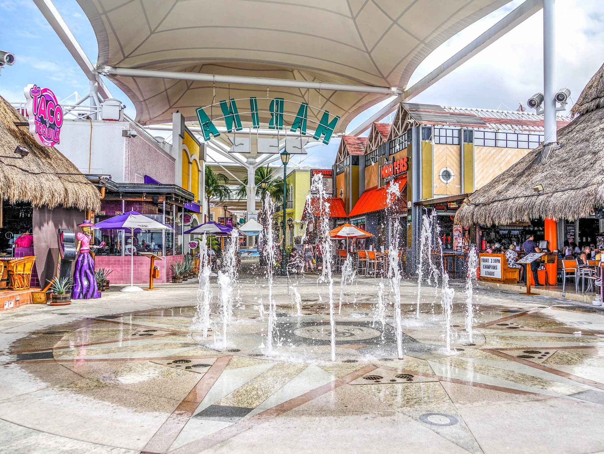 cancun shopping center