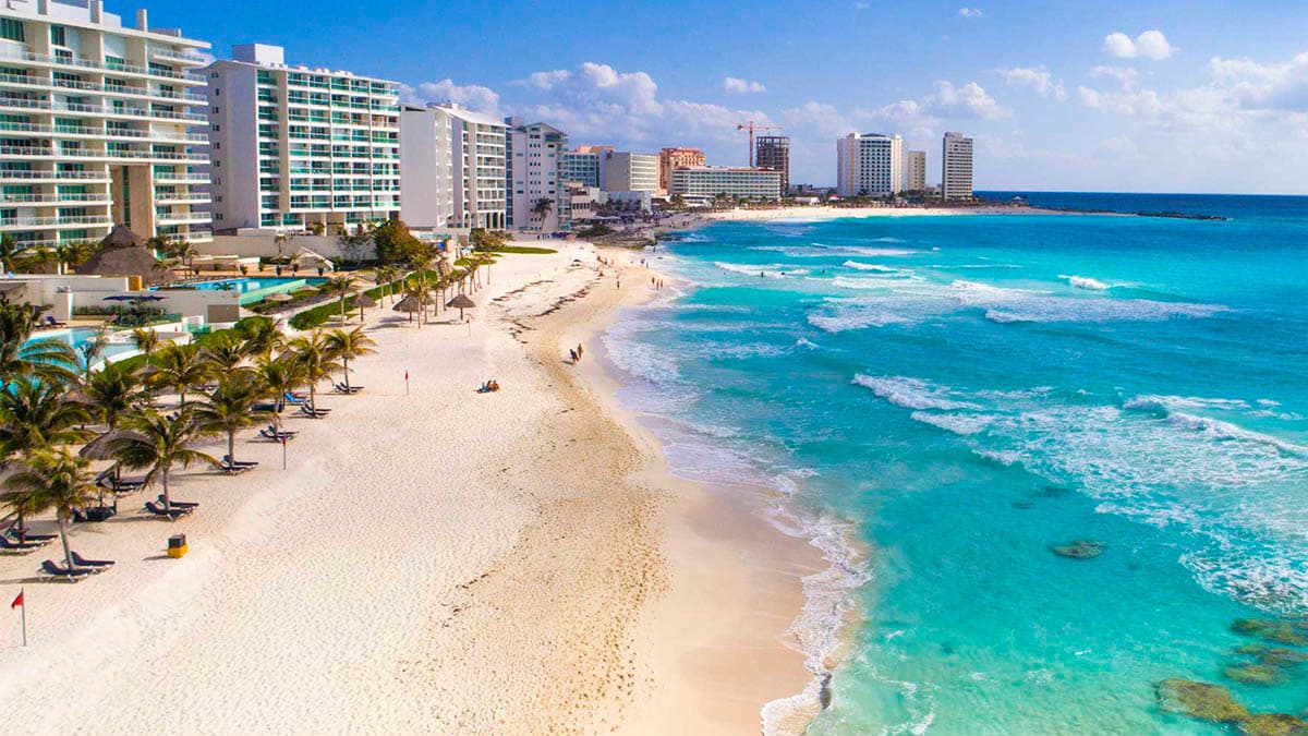 Best beaches near Cancun