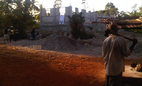 Construcción de la escuela en La Montagne (Haití)