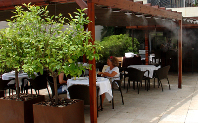 Sistema de climatización evaporativa en la terraza del Catalonia Ramblas