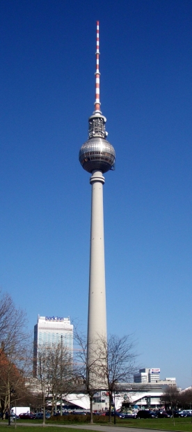 Fernsehturm - Torre de comunicaciones de Berlín