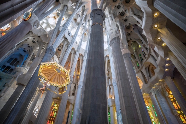 interior sagrada familia Barcelona
