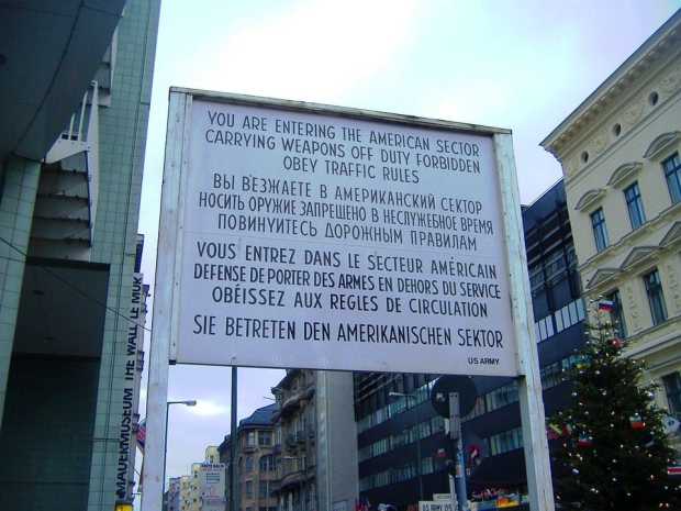 mitte checkpoint Charlie