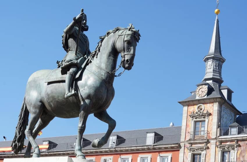 estatua ruta madrid de los austrias