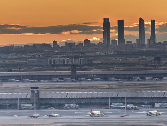 Vistas de la ciudad de Madrid desde su aeropuerto