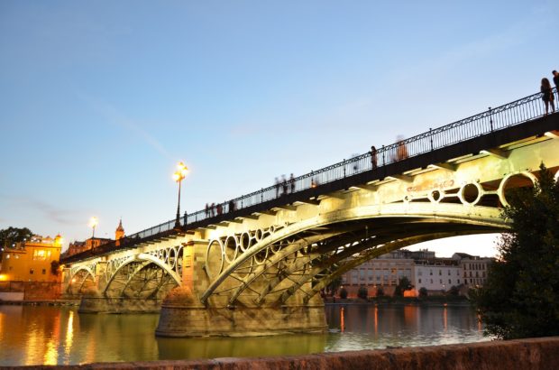 Puente de Triana en Sevilla