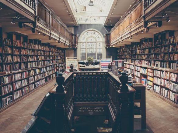 Foto de la biblioteca de una universidad