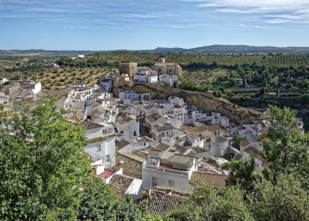 El pueblo blanco de Setenil de las Bodegas