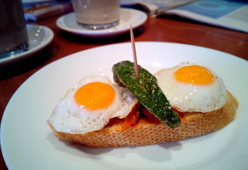 tapas en bar granada