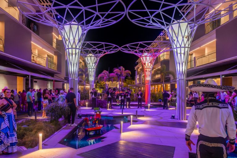 catalonia-resorts-mexican-nights-grand-costa-mujeres