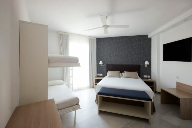 Habitación Familiar hotel Catalonia Mirador des Port