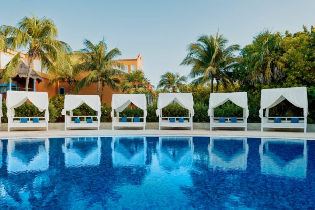 Piscina del Hotel Catalonia Playa Maroma