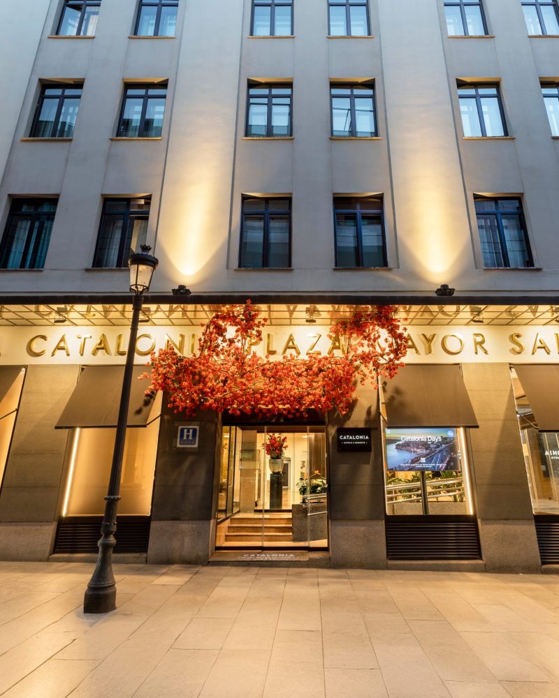 CataloniaPlazaMayorSalamanca_Hero