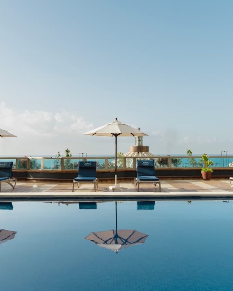 Piscina del hotel Catalonia Santo Domingo