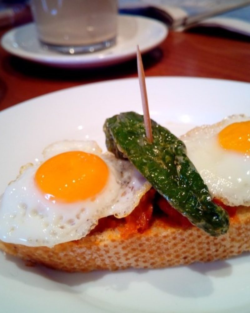 Tapas en bar Granada